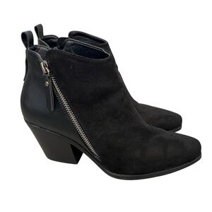 Black Pointed Toe Side Zip 2.5” Heeled Ankle JustFab Carlee Booties Size 7